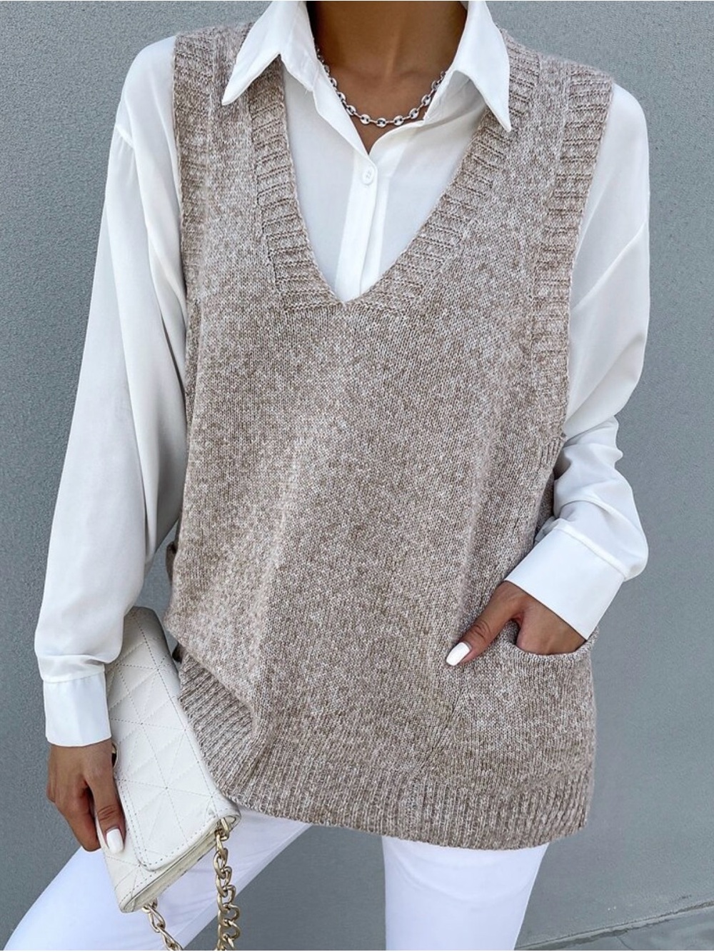 V-Neck Sleeveless Knit Sweater Vest in Biege